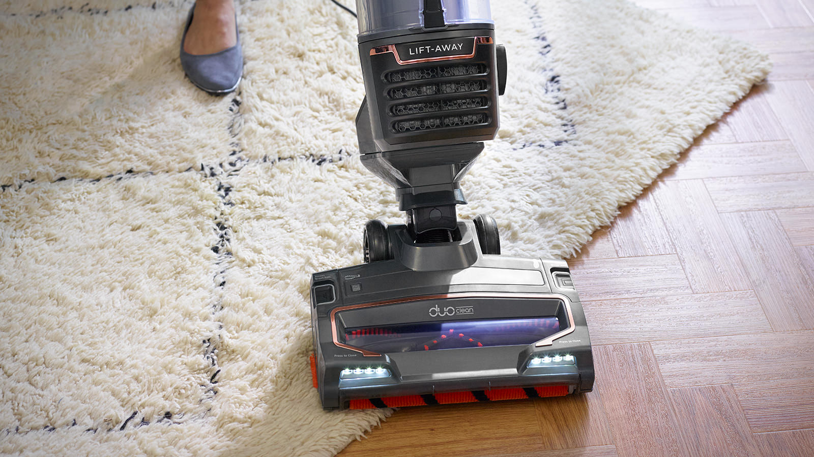 Shark DuoClean LiftAway Upright Vacuum Cleaner with TruePet NV700UKT Shark Innovative