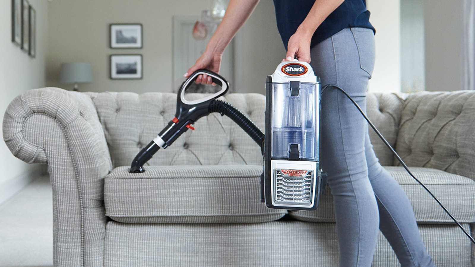 Shark Anti Hair Wrap Upright Vacuum Cleaner with Powered LiftAway