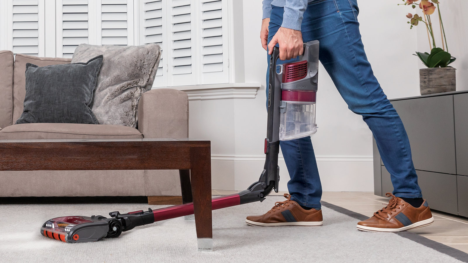 Shark Anti Hair Wrap Cordless Stick Vacuum Cleaner with Flexology and