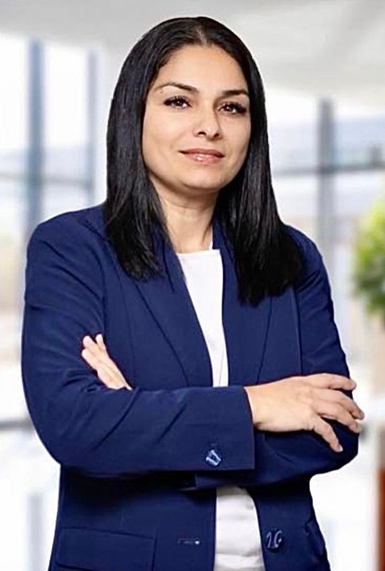 Deutsche Bank Immobilien Emel Özsenel, selbstständige Immobilienberaterin, Kriegsstraße in Karlsruhe