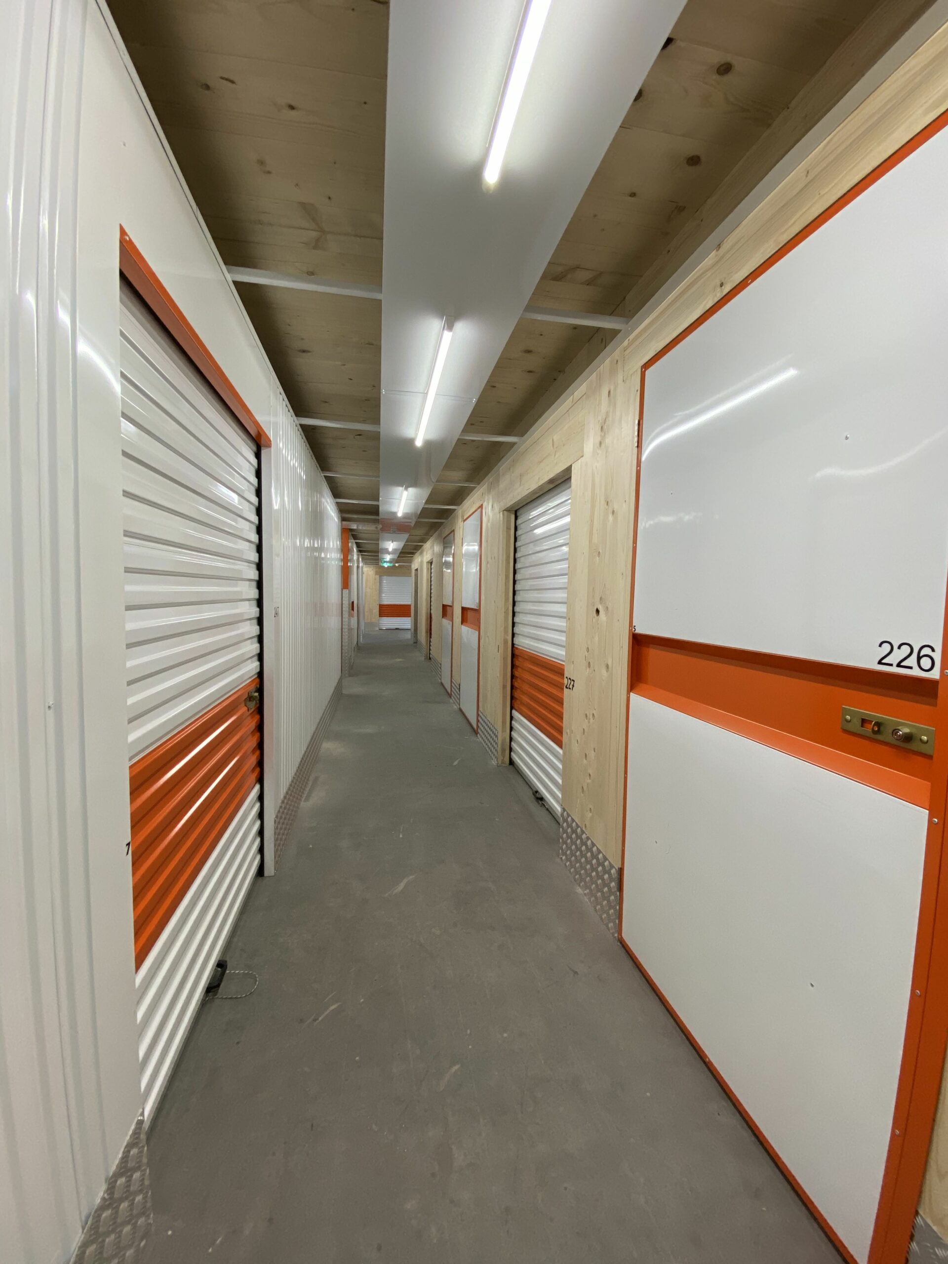 Ihr Lagerplatz eGbr., Am mittleren Moos in Augsburg