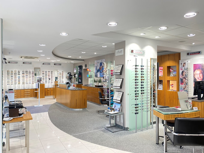 Schmied United Optics, Bahnhofstraße in Tulln an der Donau