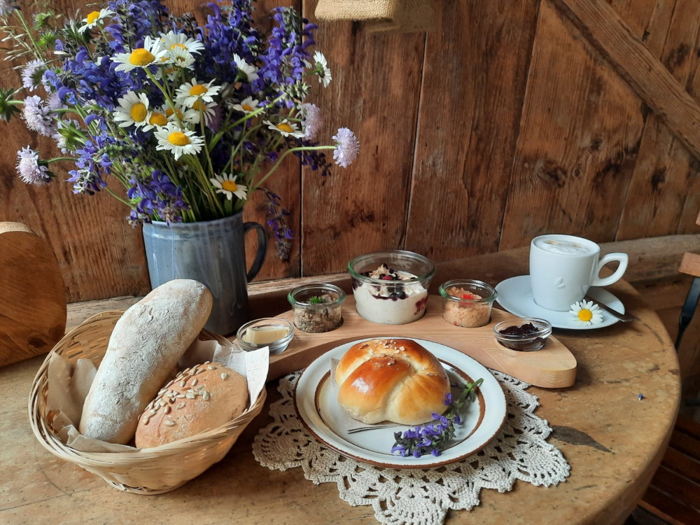 Hörchers Bauernladen, Talstraße in Widdern