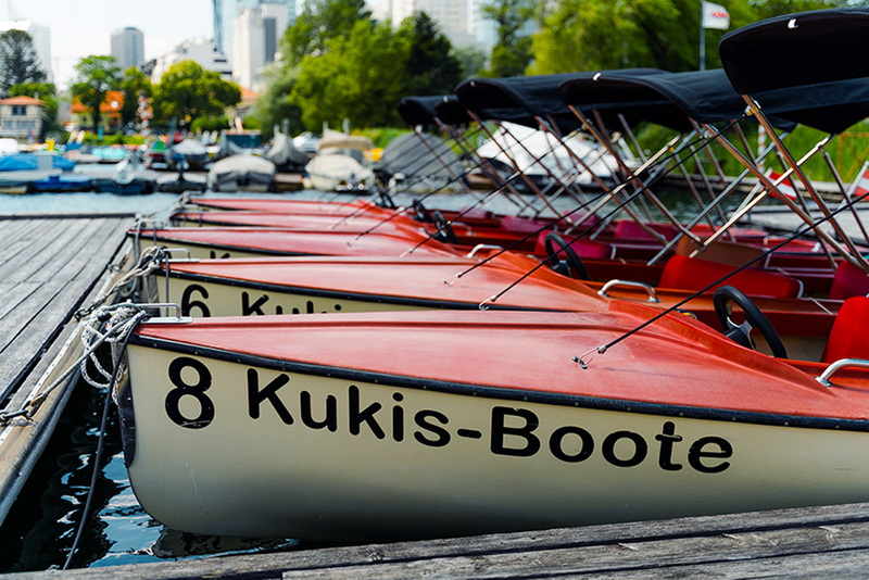 Kukis Boote, Wagramer Straße in Wien