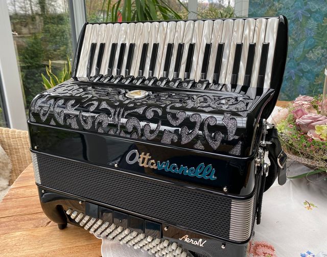 Akkordeon Reparatur Münster, Akkordeonwerkstatt, Akkordeon Service, An-und Verkauf, Edelbach in Münster