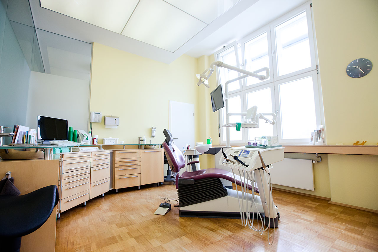 Casadent Zahnarzt Spandau Berlin, Streitstraße in Berlin