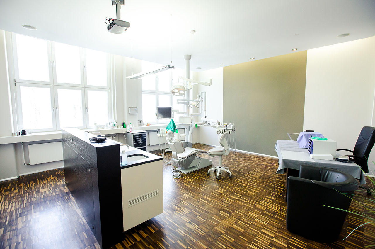 Casadent Zahnarzt Spandau Berlin, Streitstraße in Berlin