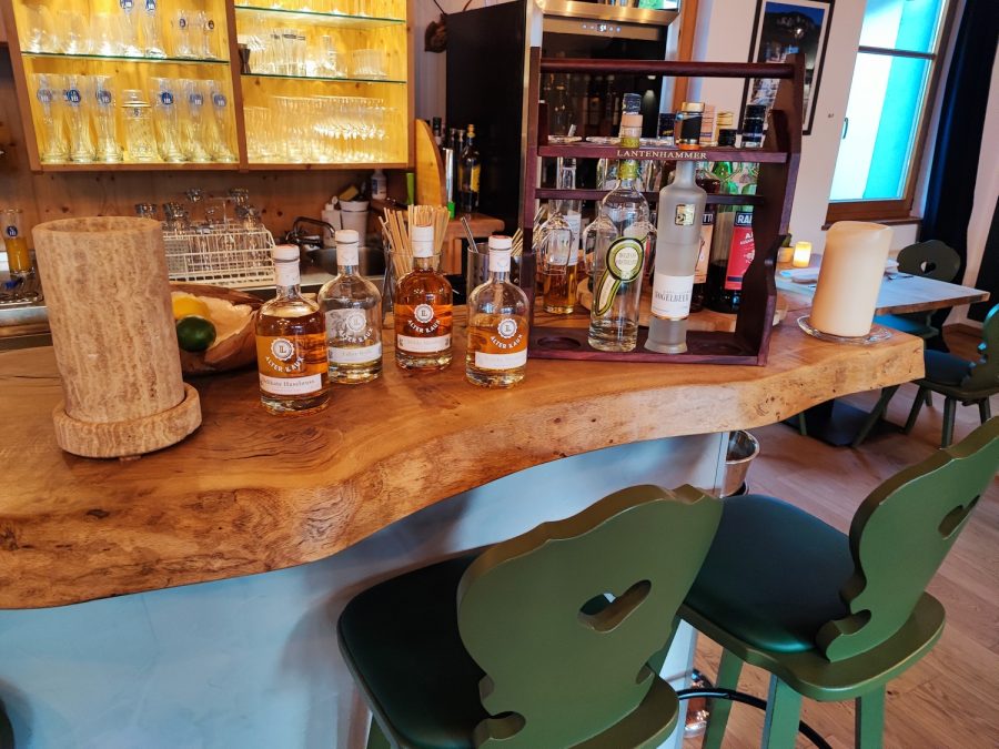 Edo Holzhandel Hagen | https://edo-holzhandel.de | Massivholz | Edelholz | Massivholztische | Gastronomieeinrichtung | Holzbohle, Sedanstraße in Hagen