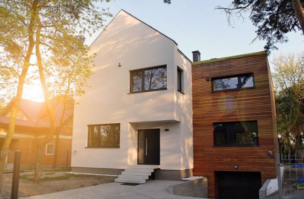 LB-SANIERUNG GmbH - Dachdecker / Fassade / Solar, Bahnhofstraße in Kornwestheim