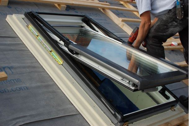 LB-SANIERUNG GmbH - Dachdecker / Fassade / Solar, Bahnhofstraße in Kornwestheim