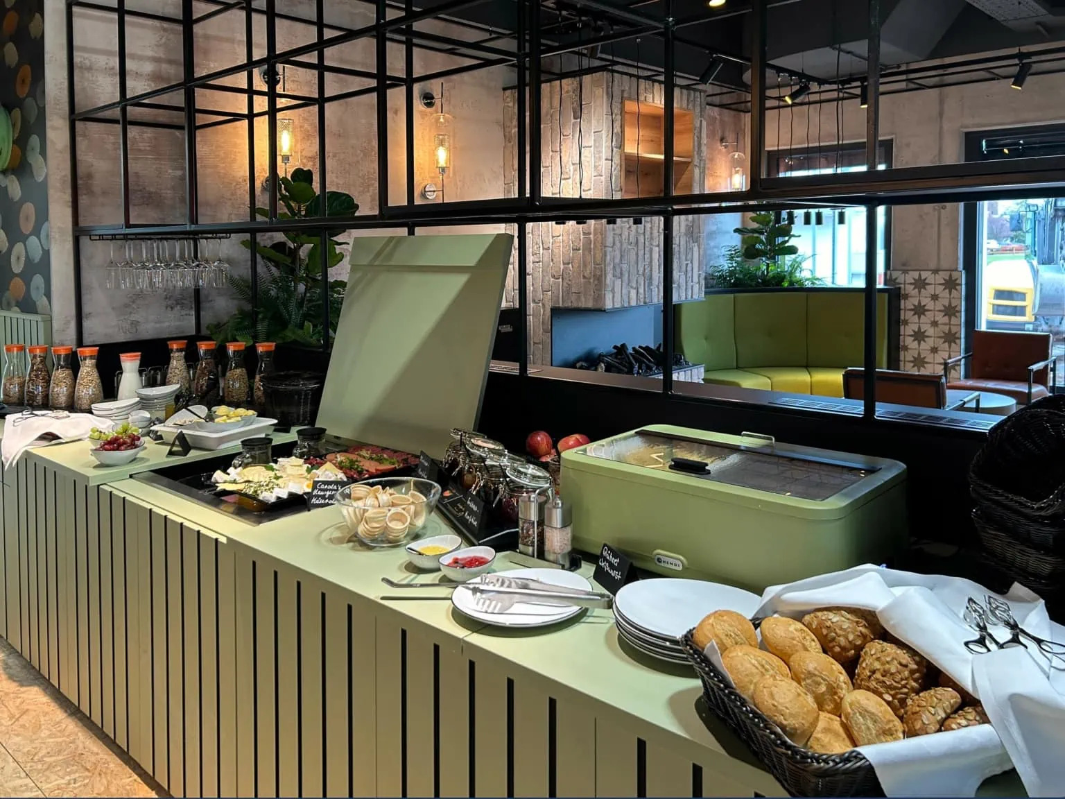 Restaurant Elbebrücke, Walderseeer Straße in Oranienbaum-Wörlitz