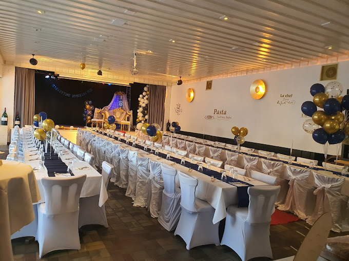 Ristorante Pizzeria La Famiglia in Hedelfingen, Rohrackerstraße in Stuttgart