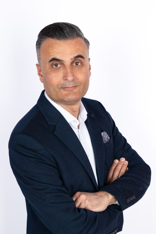 Deutsche Bank Immobilien Mehmet Adigüzel, selbstständiger Immobilienberater, Berliner Straße in Wuppertal