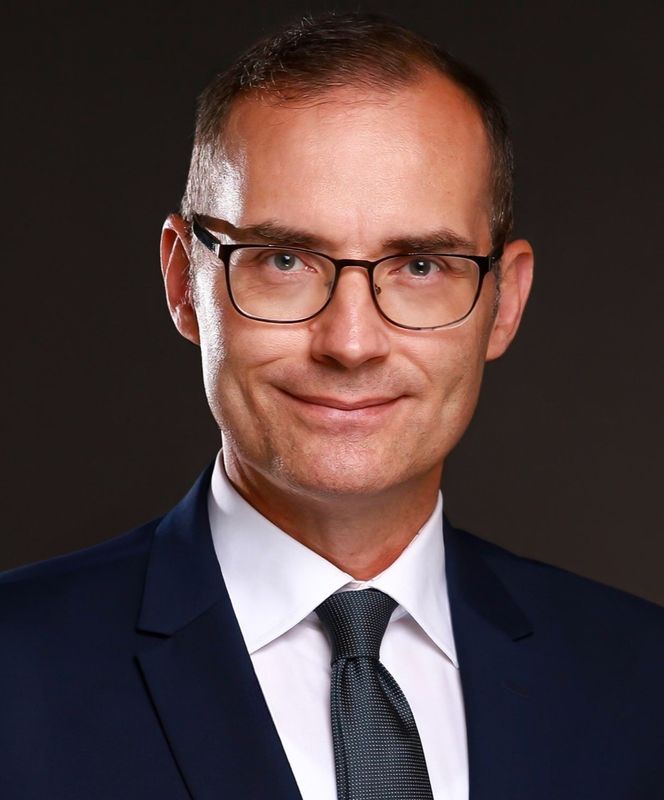 Deutsche Bank Immobilien Patrick Biwer, selbstständiger Immobilienberater, Mauritiusplatz in Wiesbaden