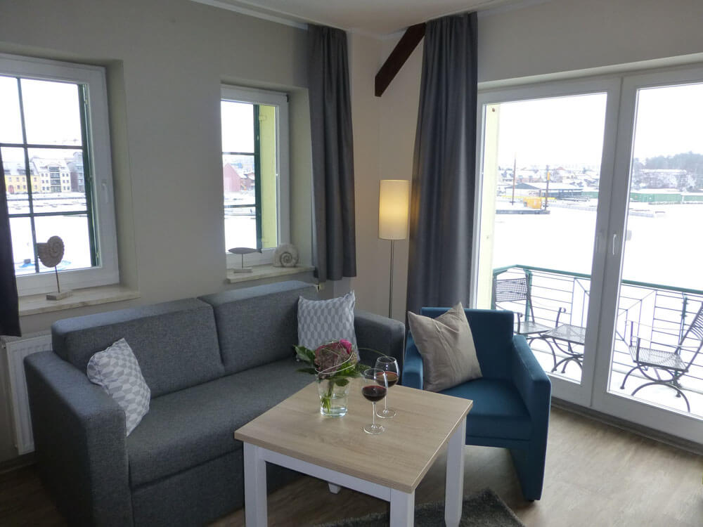 Müritzspeicher Waren, Strandstraße in Waren (Müritz)