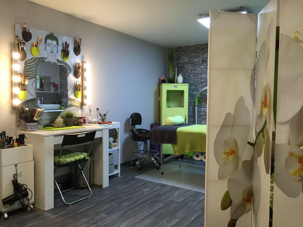 b³u - be beautyful be unique, Alemannenstraße in Eberdingen