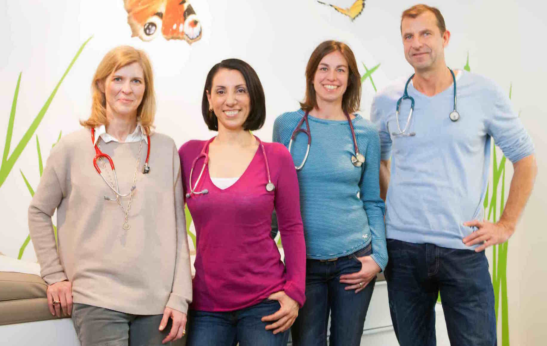 Kinderärztliche Privatpraxis Arzum Hiller, Niederkasseler Straße in Düsseldorf