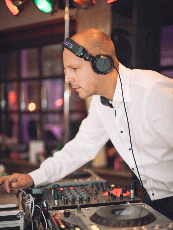 DJ Steve - Professioneller Discjockey für alle Events, Markt in Düren