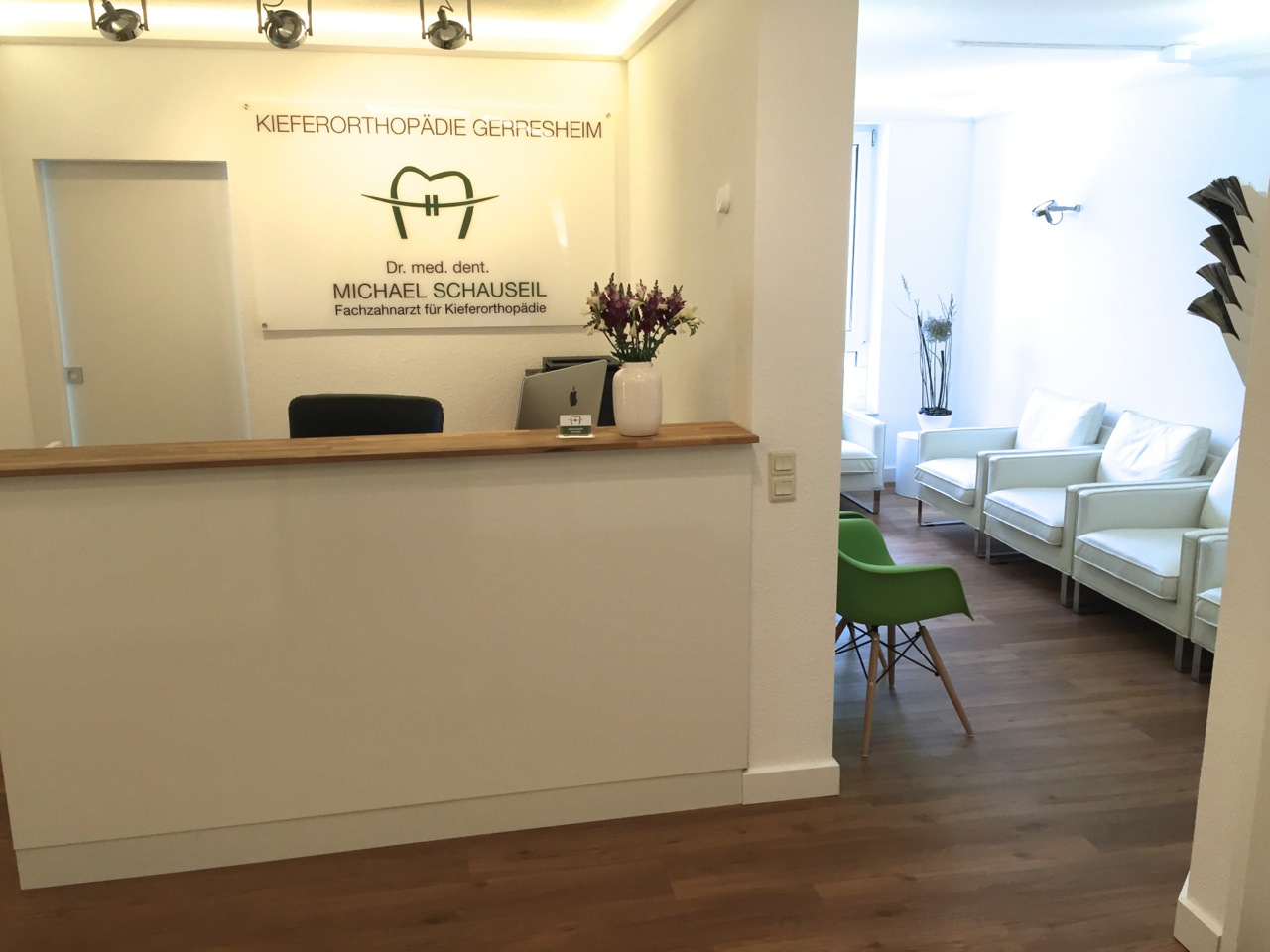 Kieferorthopädie Gerresheim - Dr. Michael Schauseil, Neunzigstraße in Düsseldorf