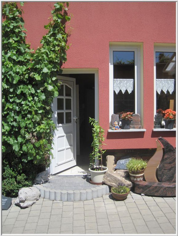 Grabmale Pommer: Steinmetz & Bildhauer Meisterbetrieb, Schleusingen Straße in Hildburghausen