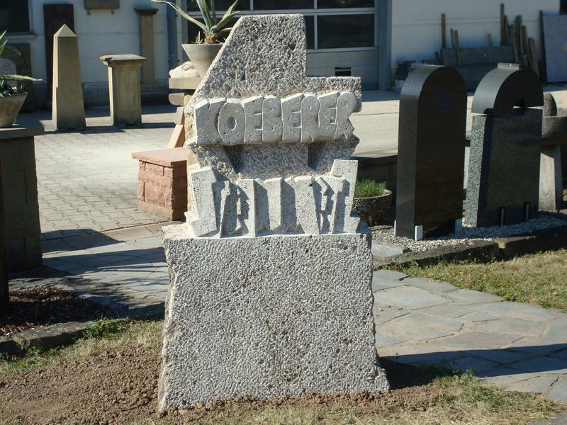 Koeberer Steinmetz & Grabmale, Kirchhoffeld in Öhringen