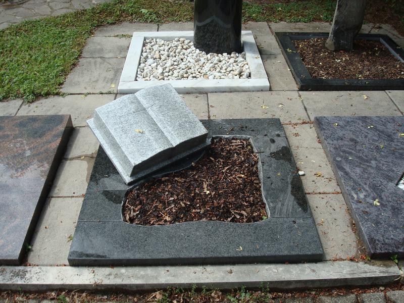 Koeberer Steinmetz & Grabmale, Kirchhoffeld in Öhringen