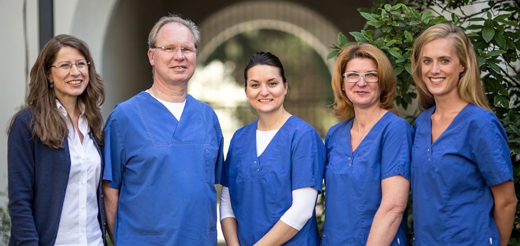 Zahnarztpraxis Prof. Dr. Peter Hahner, Clever Straße in Köln