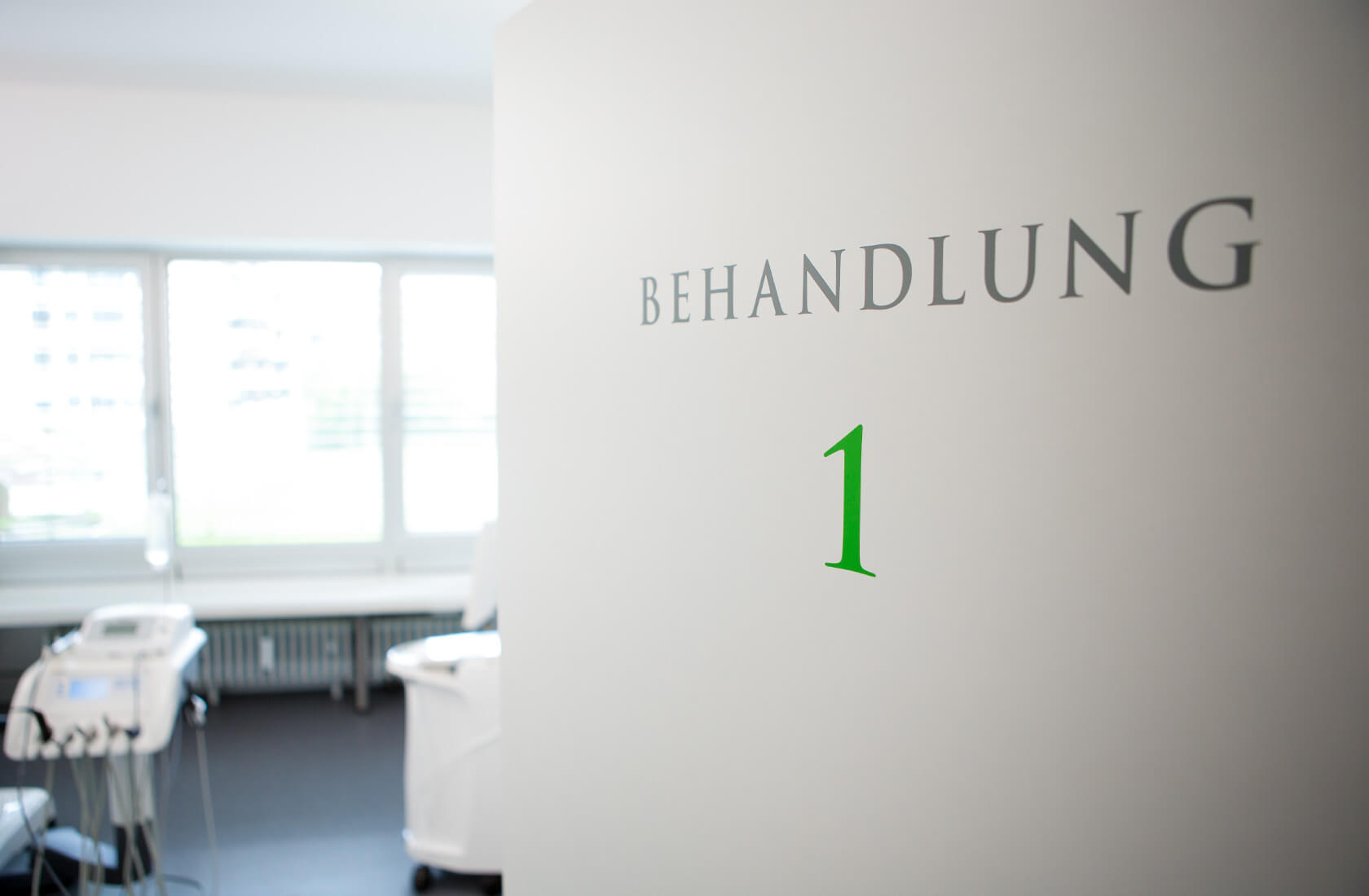 Zahnarzt Dr. Tobias Werk, Dornierstraße in Regensburg