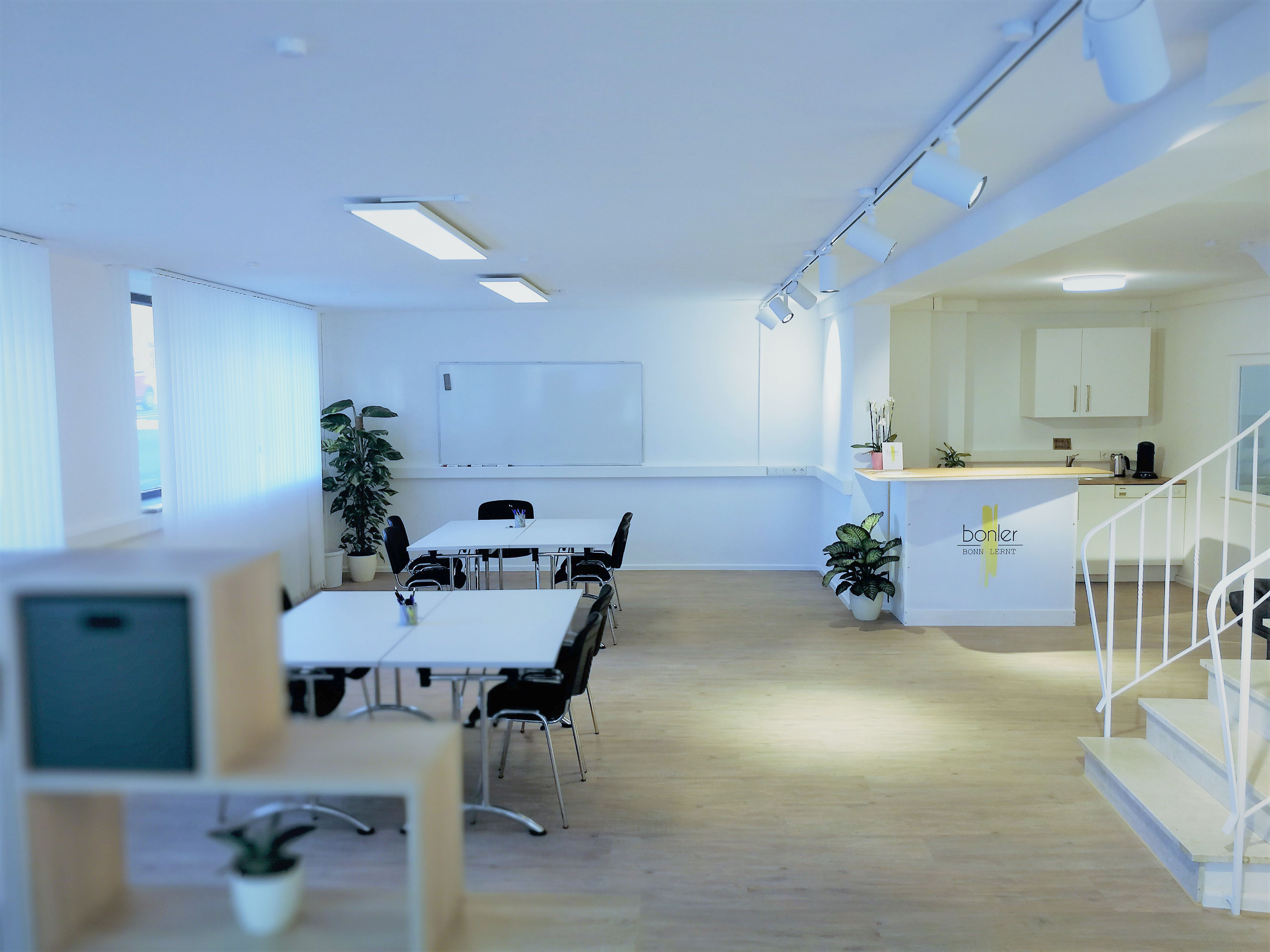 bonler, NACHHILFE - LERNTHERAPIE -SPRACHKURSE, Königswinterer Straße in Bonn