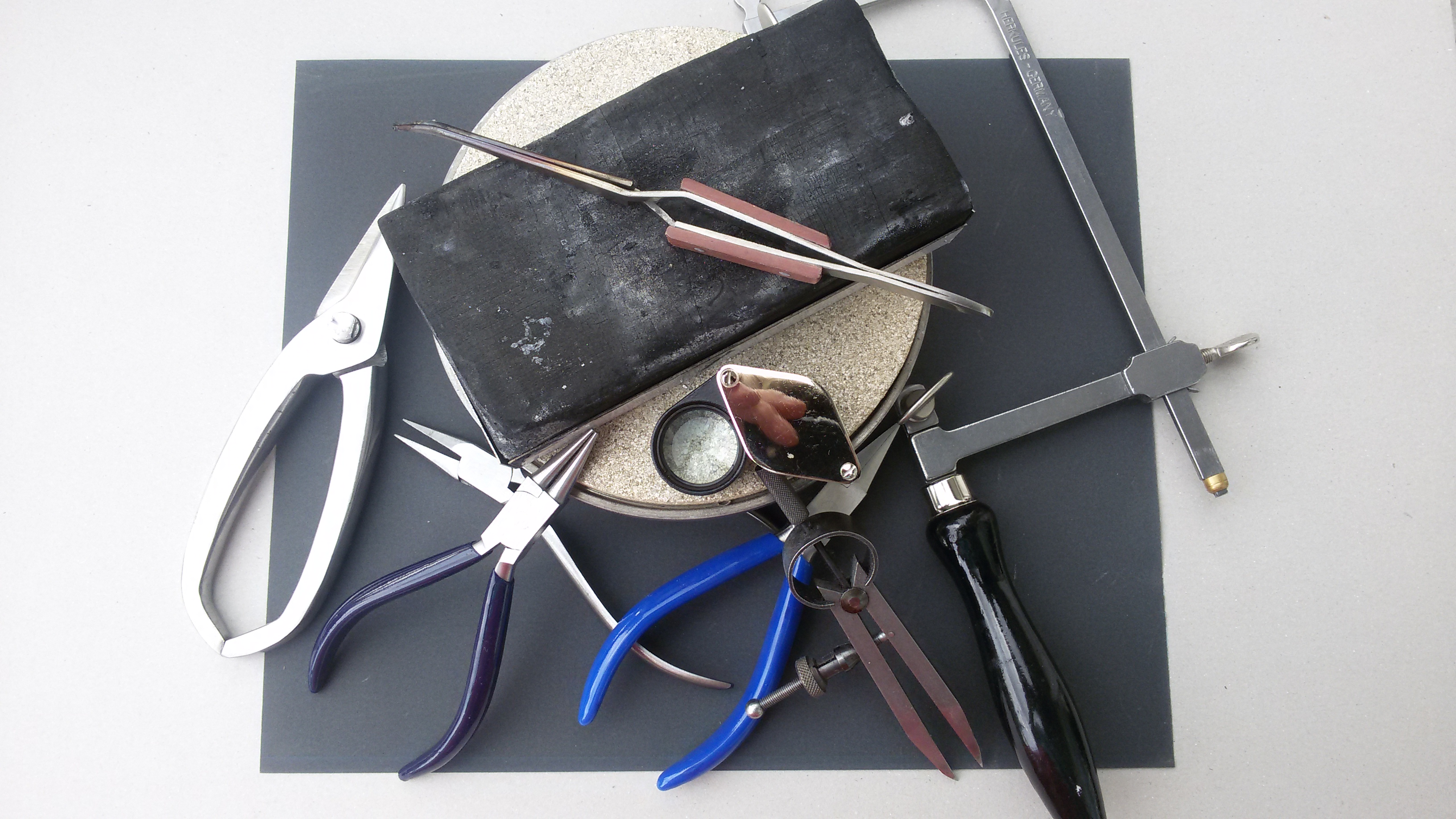 schmuckeGeschenkeDMK, Aachener Straße in Köln