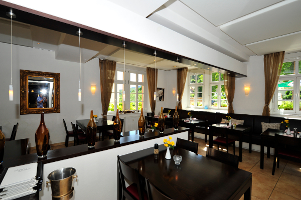 HAARDTER WINZER, Mandelring in Neustadt