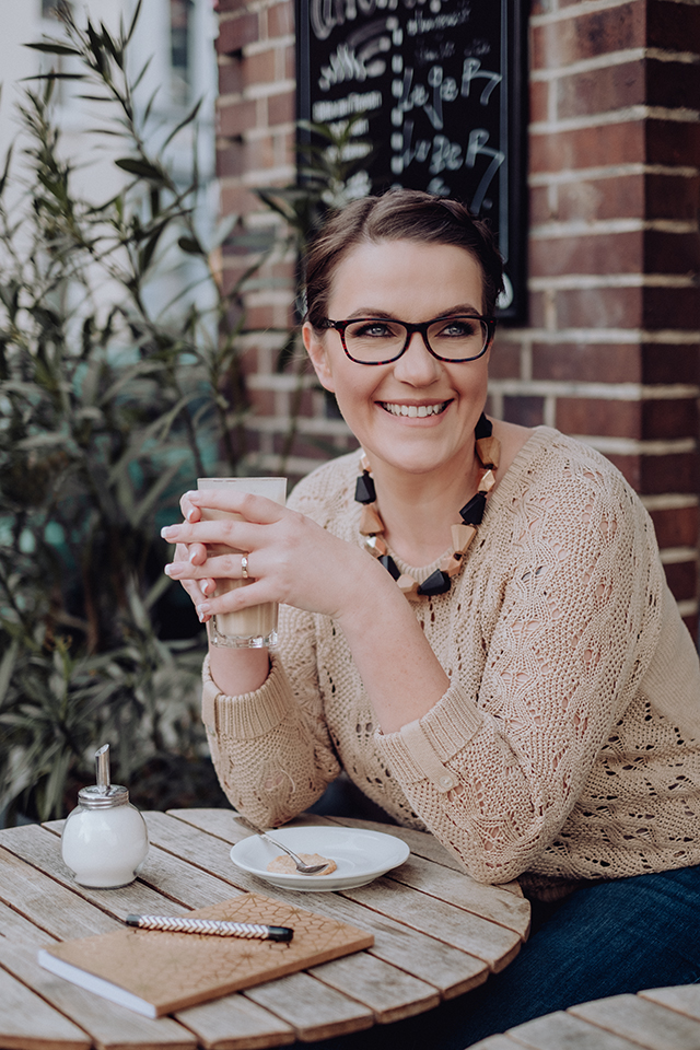 Verbindungsworte - Katharina Grys, Otto-Wels-Straße in Hannover