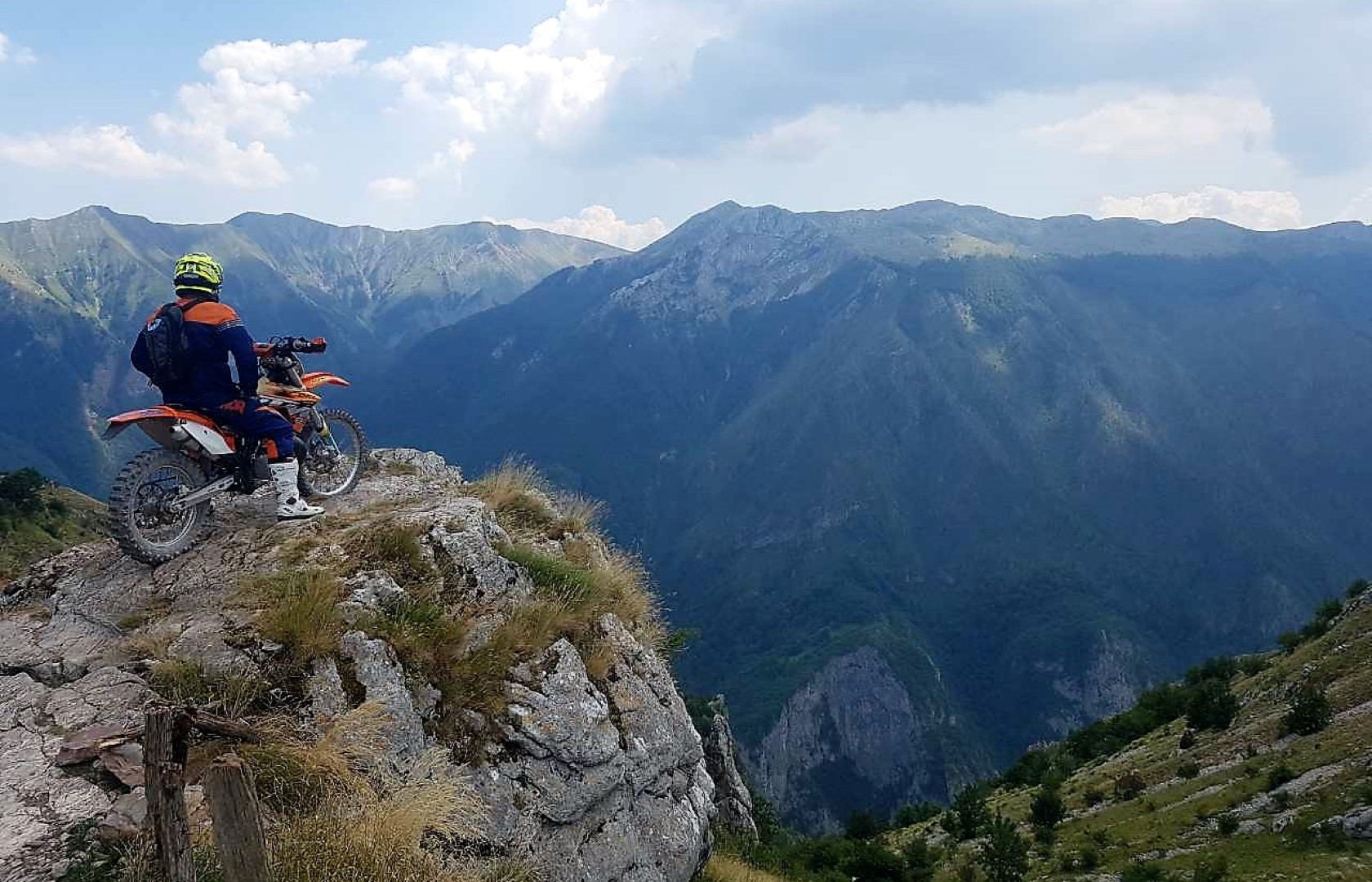 Viaduro, Busstraße in Hennef (Sieg)