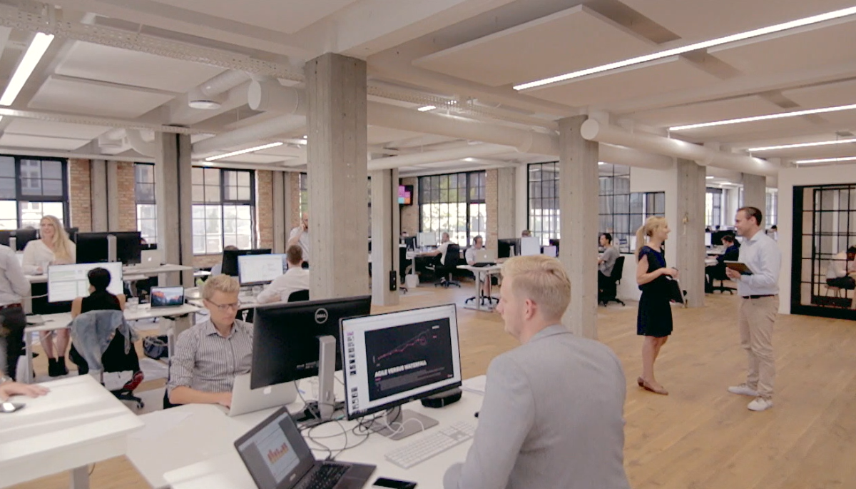 Nodes, Oberwallstraße in Berlin