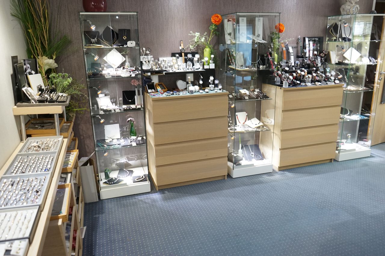 CH-DESIGN Christa Heidchen - Trauringe, Uhren, Schmuck, Kantstraße in Großbottwar