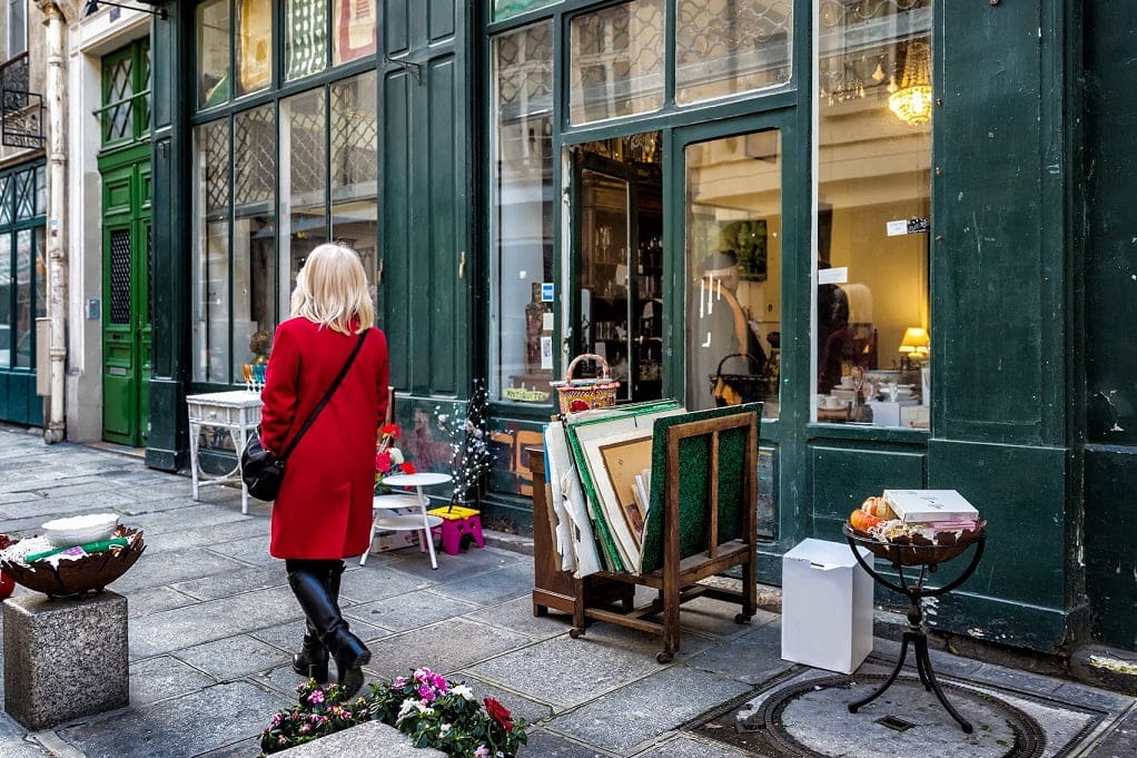 Antiquitaeten.Wien, Opernring in Wien