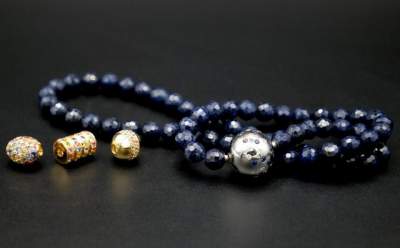 la-perladonna  -  Gabriela Koretz, Hambergweg in Grafenau