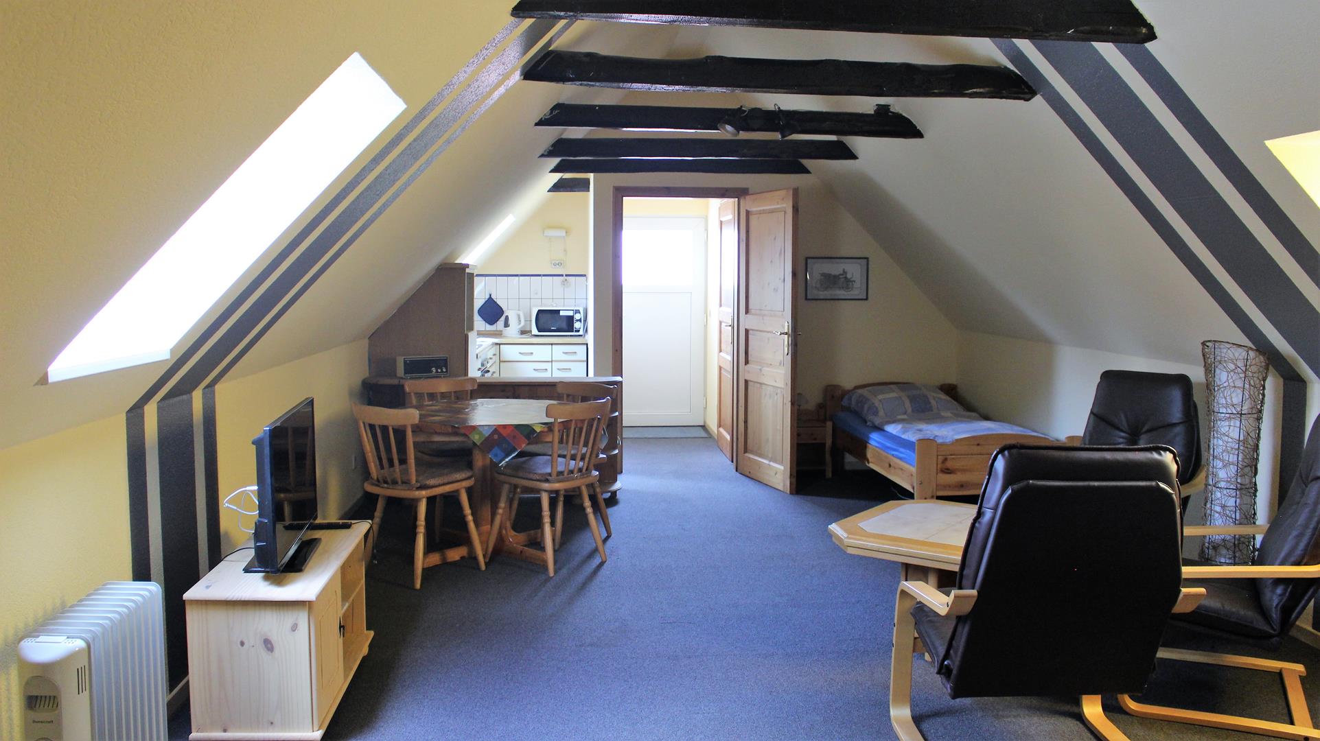 Monteur-Quartier, Uwe und Manuela Strunk GbR., Hauptstraße in Toppenstedt