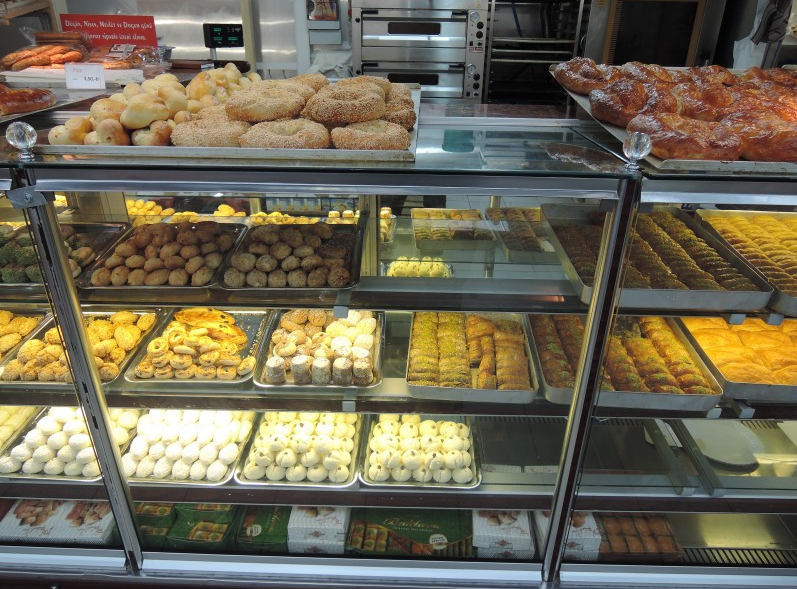 Aymez GmbH Winterthur, Industriestrasse in Winterthur