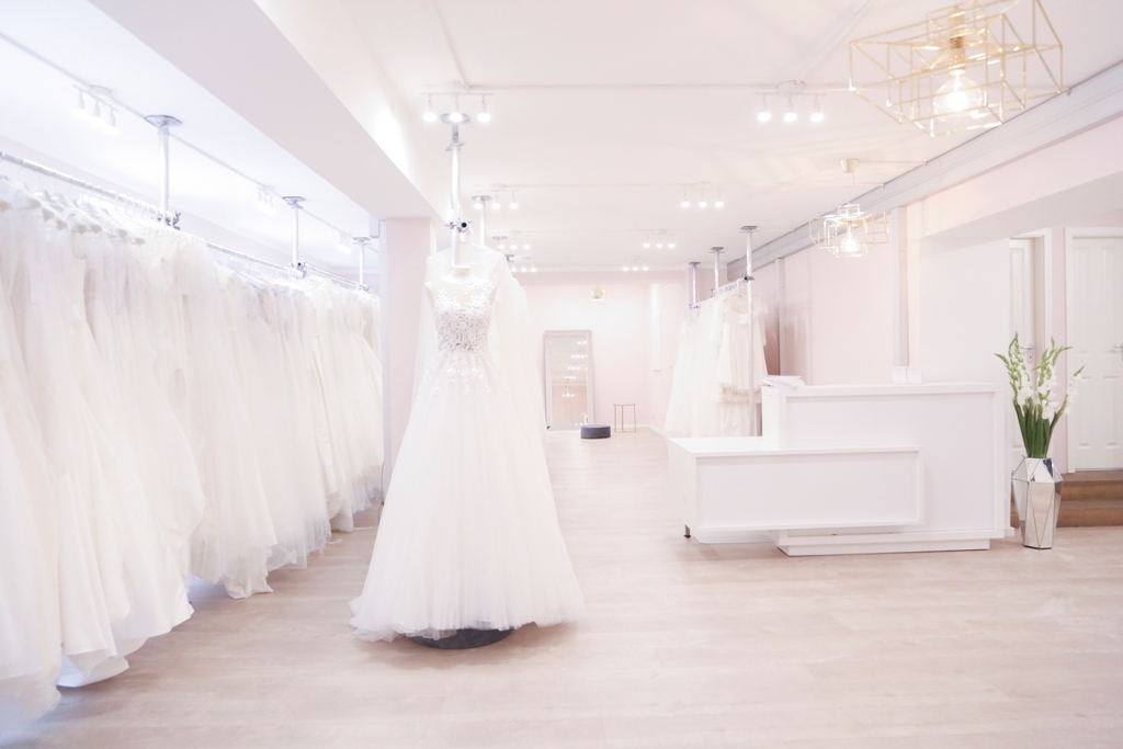 Happy Brautmoden, Holzstr. in München