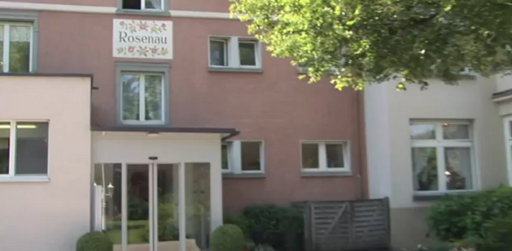 Rosenau AG, Mönchaltorferstrasse in Egg bei Zürich