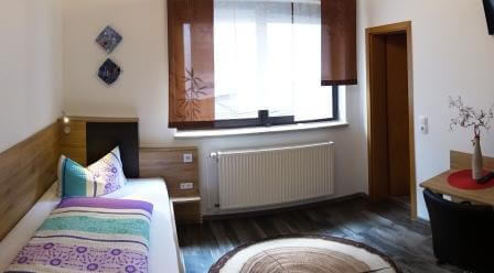 Pension Steiner, Ortsstraße in Föritztal