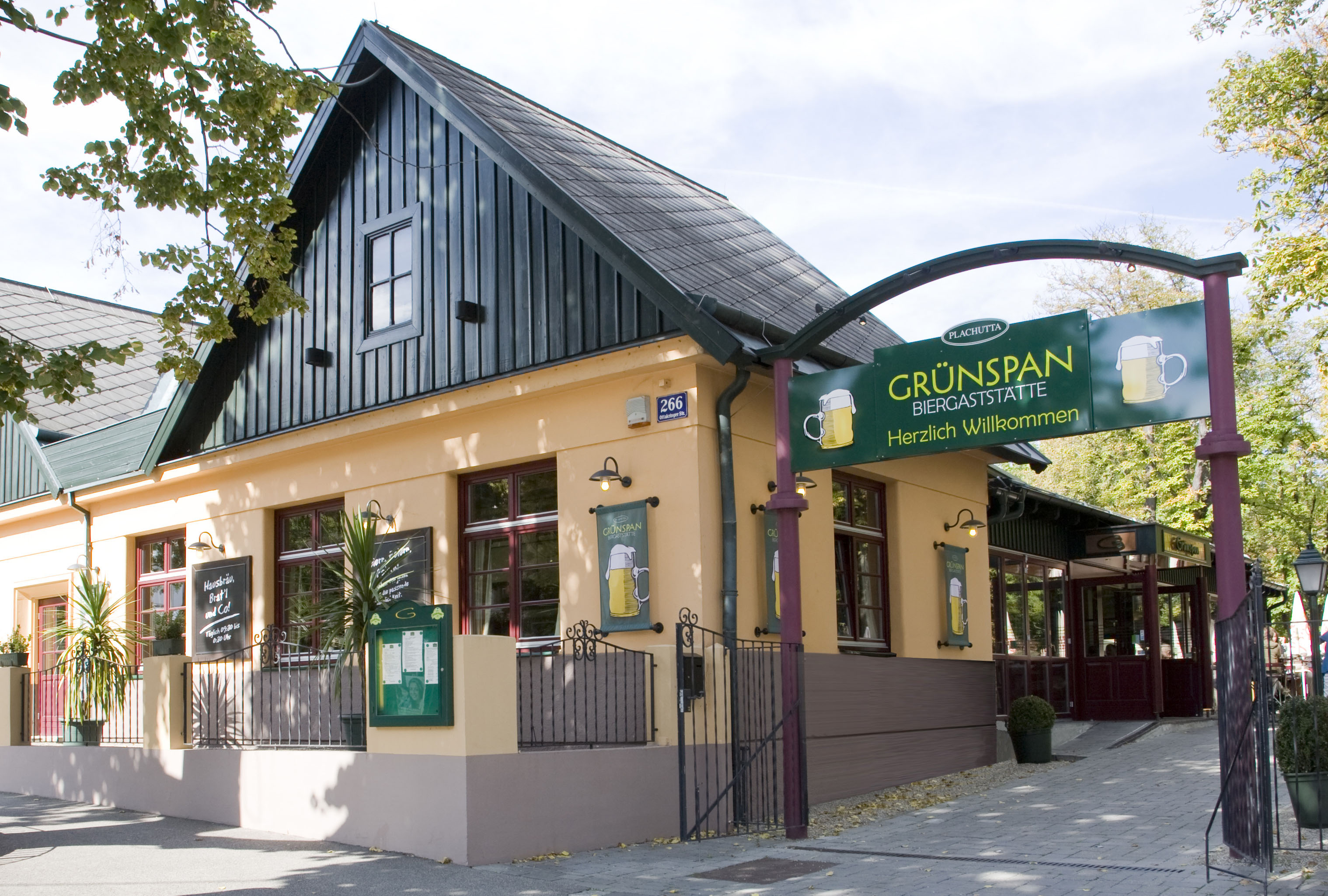 Plachuttas Grünspan, Ottakringer Straße in Wien