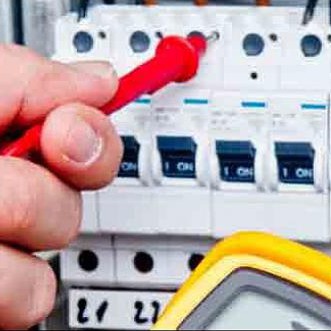 Elektro Favre, Dübendorfstrasse in Fällanden