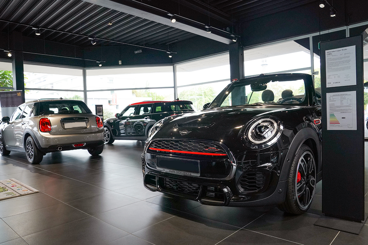 MINI Center Krefeld, Glockenspitz in Krefeld