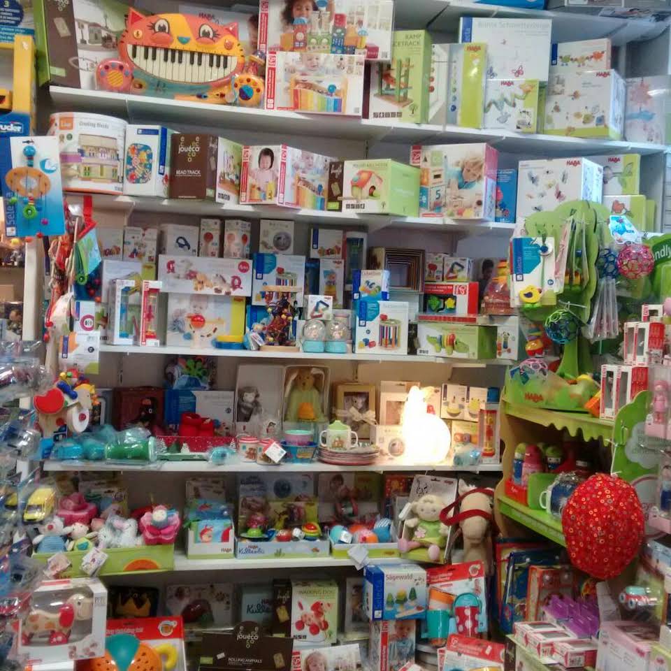 Schreib- Spielwaren Hooge, Bötzowstraße in Berlin