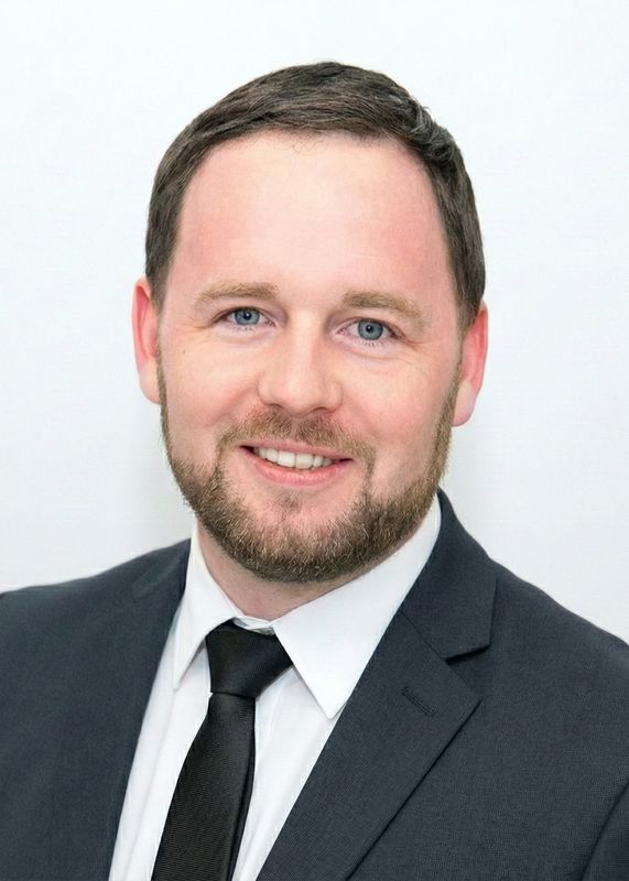Deutsche Bank Immobilien Simon Birner, selbstständiger Immobilienberater, Gartenstraße in Roth