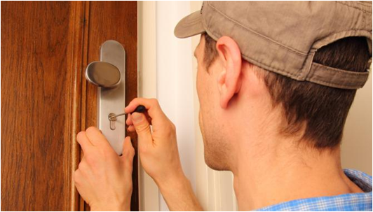 Schluesseldienst Karl, Am Porschepl. in Essen