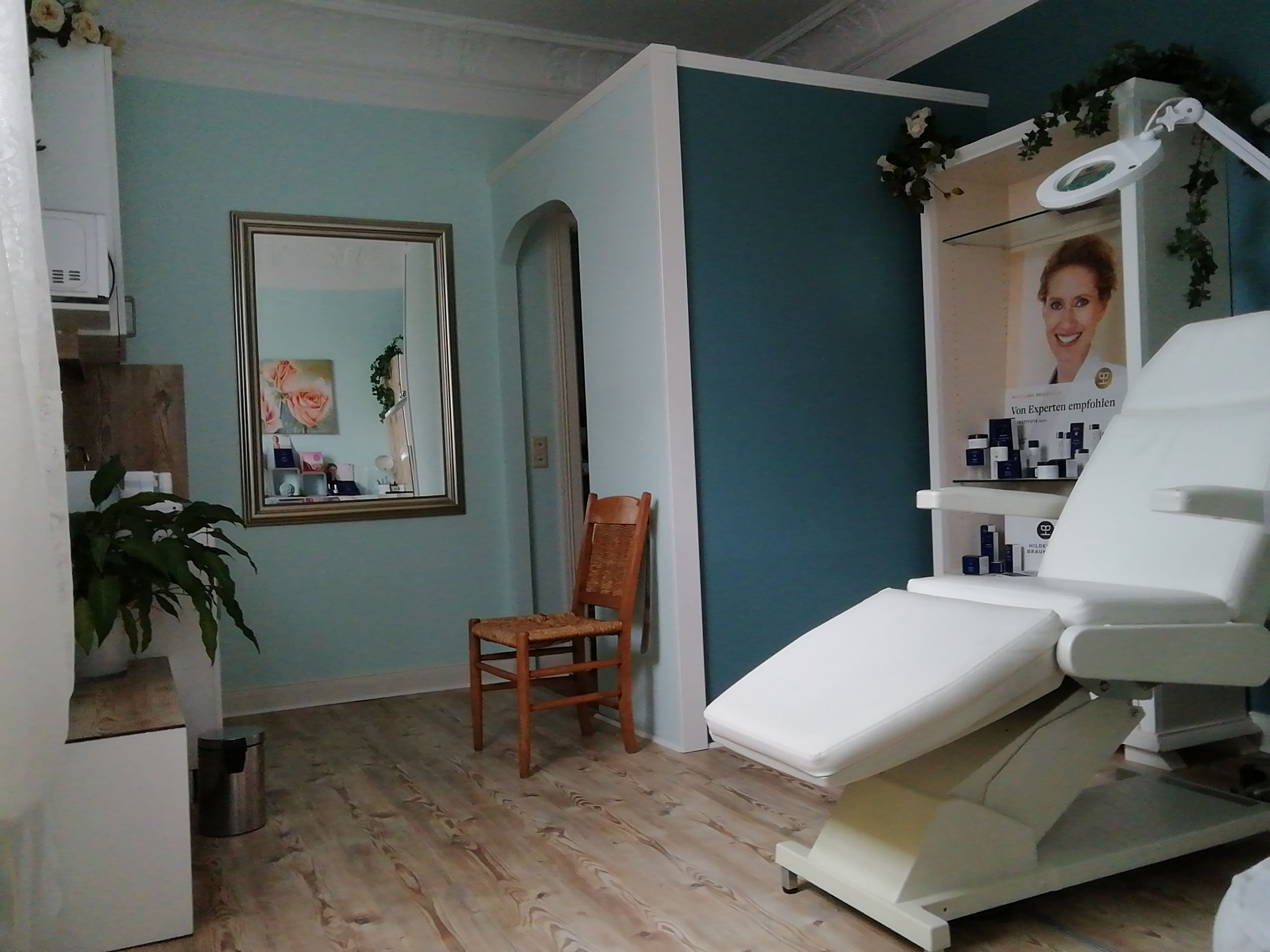 Kosmetikinstitut Nagel, Manhagener Allee in Ahrensburg