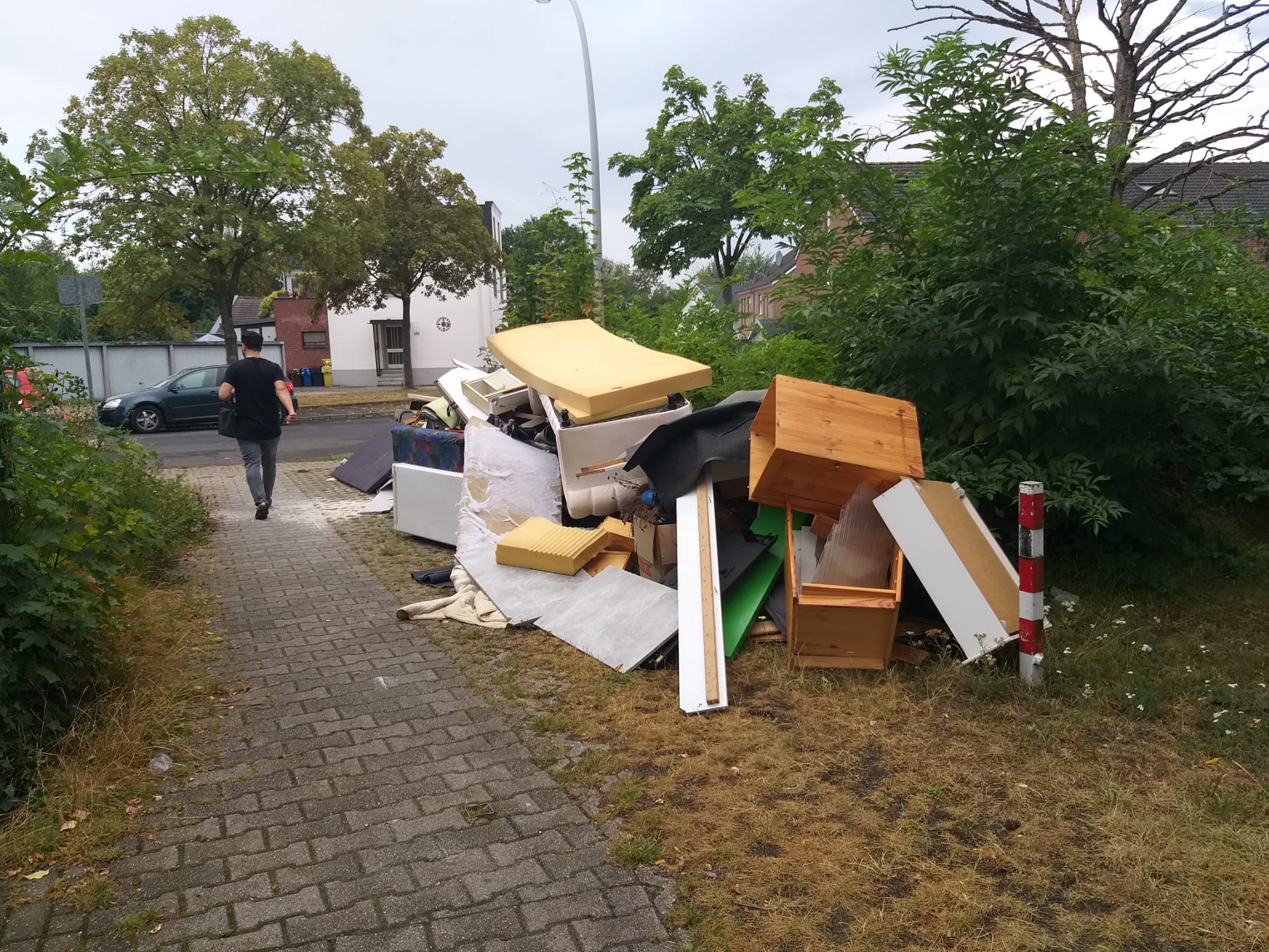 Entrümpelung Düsseldorf - Rümpelmannschaft, Kölner Landstraße in Düsseldorf